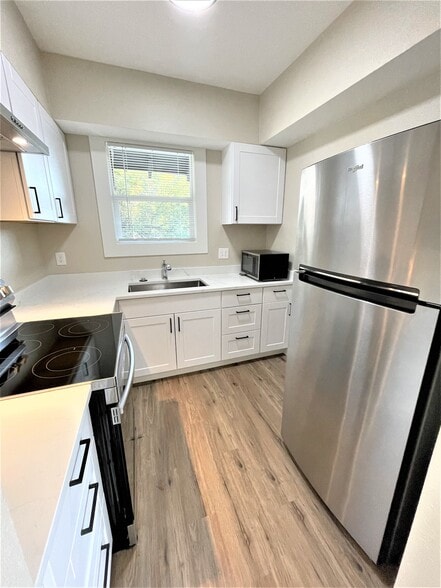 More Photos Of 1804 NE 14th Ave, Portland Apartments For Sale