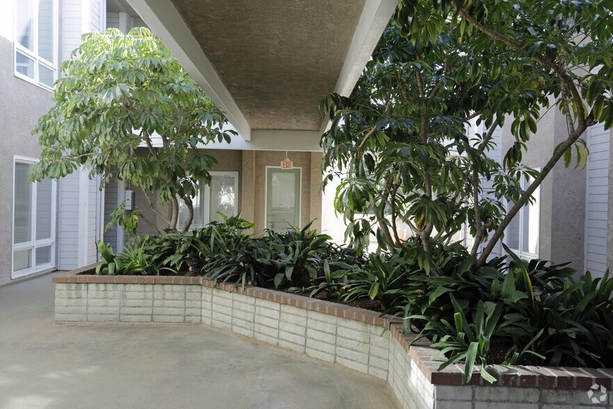 More Photos Of 3950 Long Beach Blvd, Long Beach Medical For Sale