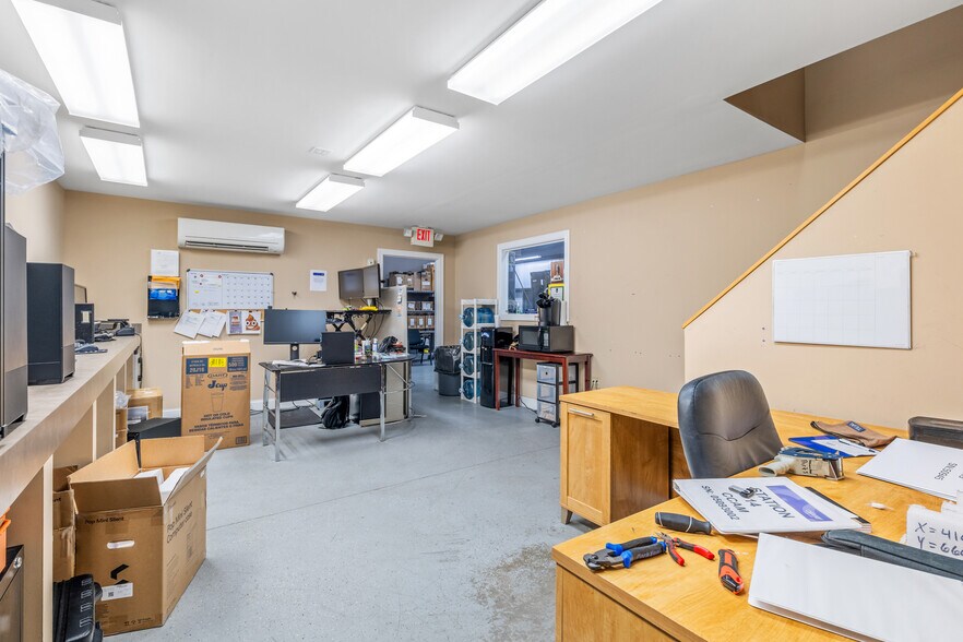 More Photos Of 8205 B and G Ct, Stokesdale Manufacturing For Lease