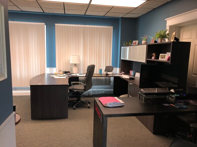 More Photos Of 1701 Mentor Ave, Painesville Medical For Lease