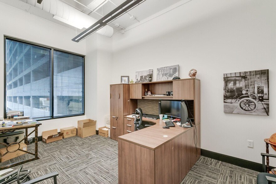 More Photos Of 3100 W 7th St, Fort Worth Office Residential For Lease