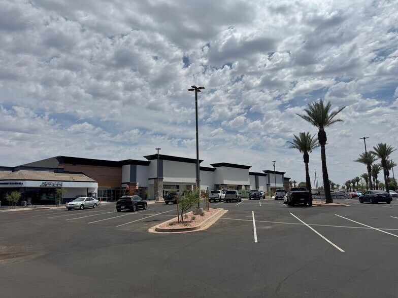 More Photos Of 2055 N Alma School Rd, Chandler Unknown For Lease