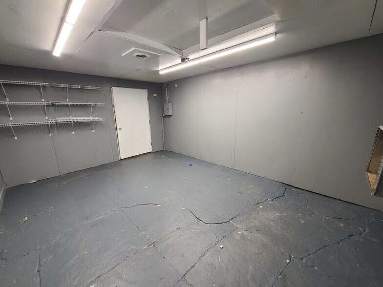 More Photos Of 131 Main St, Hatfield Loft Creative Space For Lease