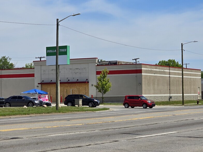 More Photos Of 2250 W Davison, Detroit Freestanding For Lease