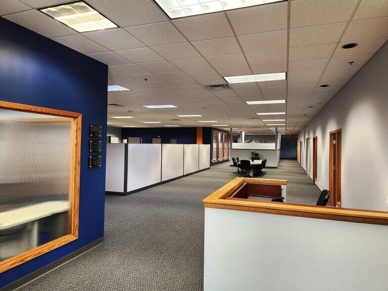 More Photos Of W180N11711 River Ln, Germantown Warehouse For Sale