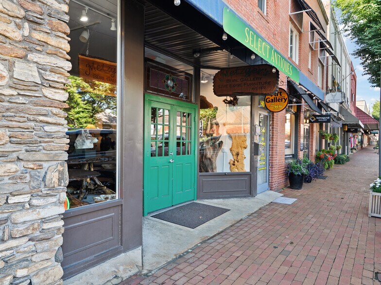 More Photos Of 142 N Main St, Waynesville Storefront Retail Office For Sale