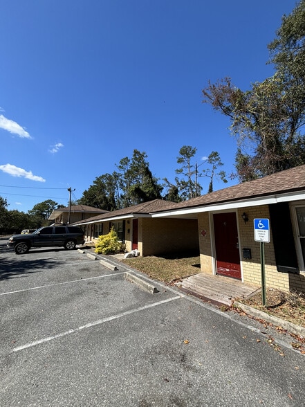 More Photos Of 2630-2670 W Pensacola St, Tallahassee Apartments For Sale