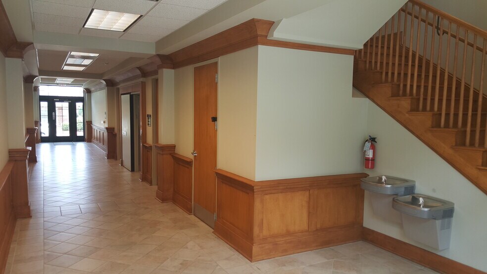 More Photos Of 10224 Hickorywood Hill Ave, Huntersville Office For Sale