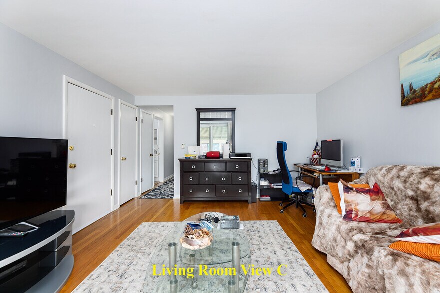 More Photos Of 4401 N Newcastle Ave, Harwood Heights Apartments For Sale
