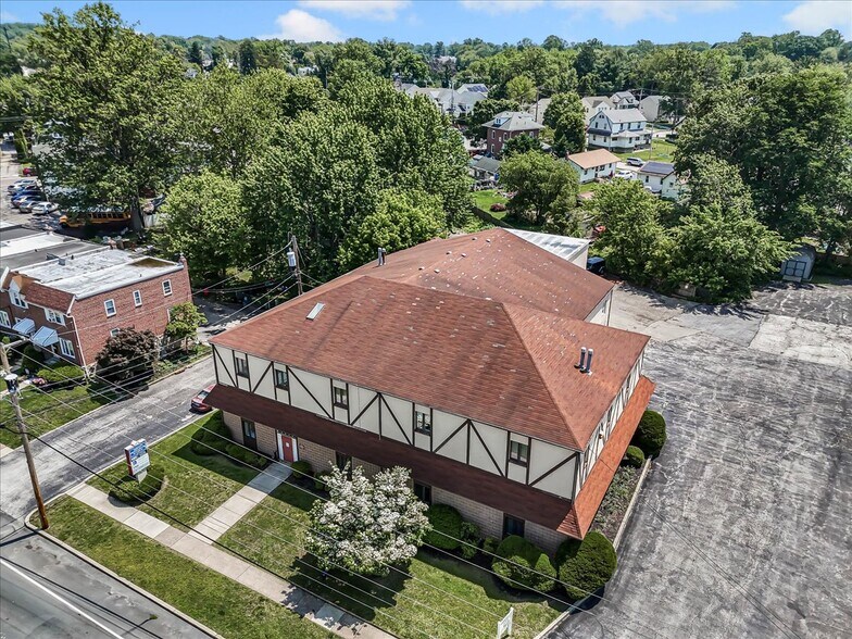 More Photos Of 61 S Morton Ave, Morton Medical For Sale