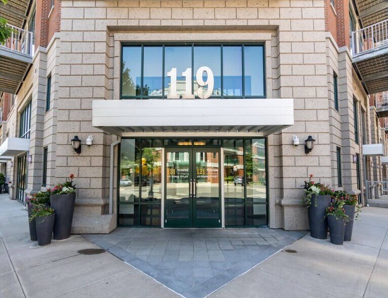 More Photos Of 121 Towne St, Stamford Apartments For Lease