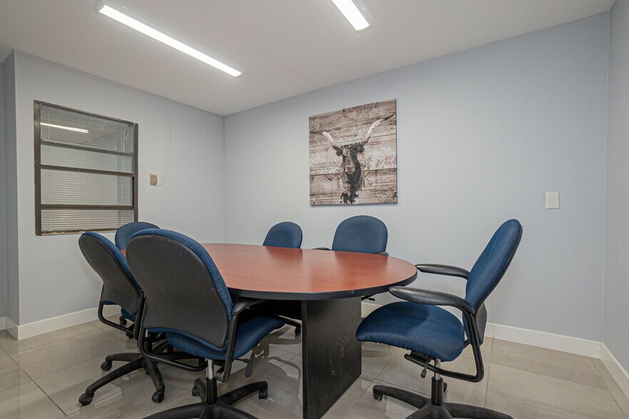 More Photos Of 3500 Confederate Rd, El Paso Warehouse For Sale