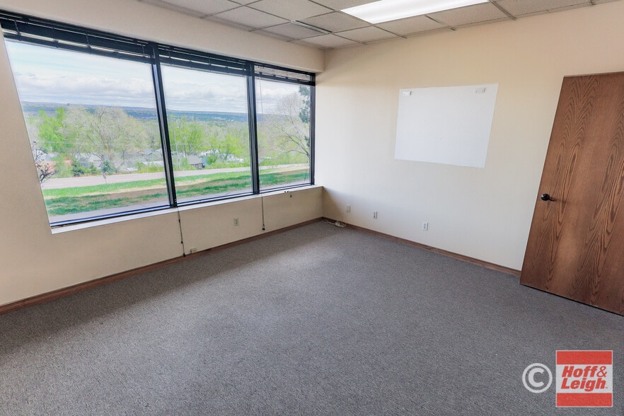 More Photos Of 660 Southpointe Ct, Colorado Springs Medical For Sale