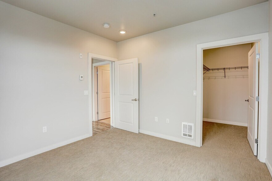 More Photos Of 954 E Union St, Seattle Apartments For Lease