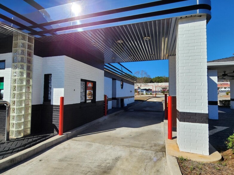 More Photos Of 214 Bullsboro Dr, Newnan Fast Food For Lease