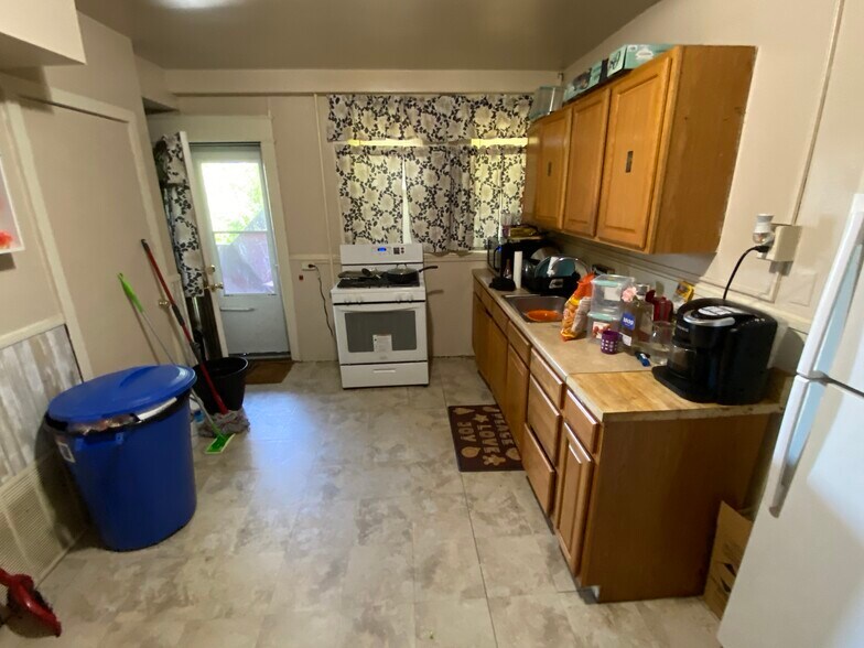 More Photos Of 78 Hawkins St, Derby Apartments For Lease