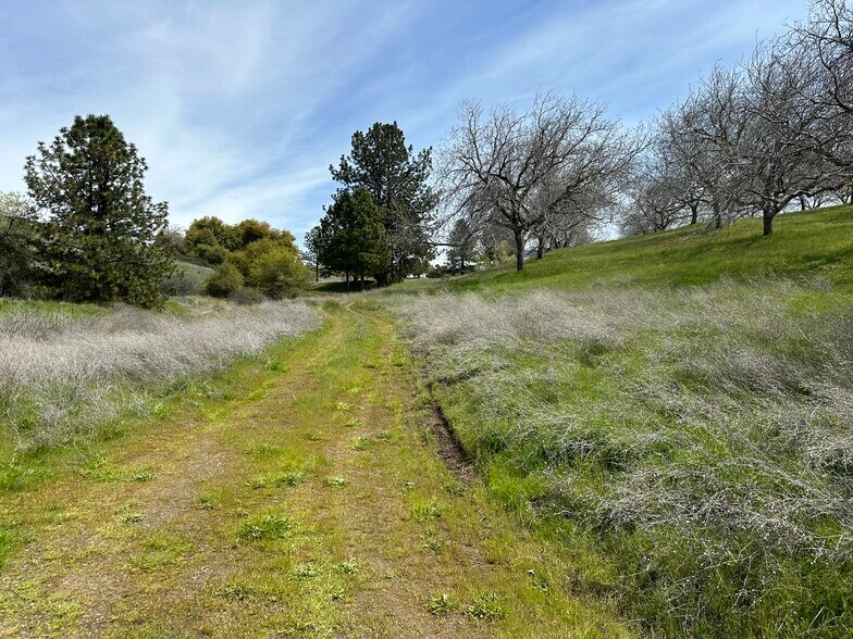 More Photos Of Hawk Haven Lane, Somerset Land For Sale