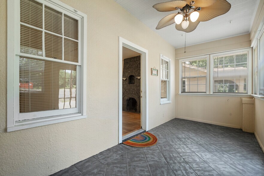 More Photos Of 107 Barry St, Hot Springs Medical For Sale