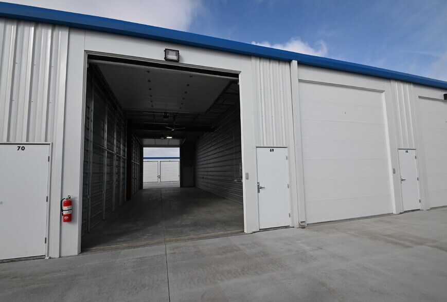 More Photos Of 4108 44th St N, Fargo Self Storage For Lease