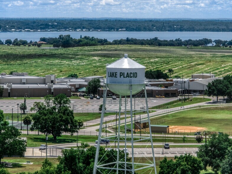 More Photos Of 405 W Interlake Blvd, Lake Placid Office For Sale