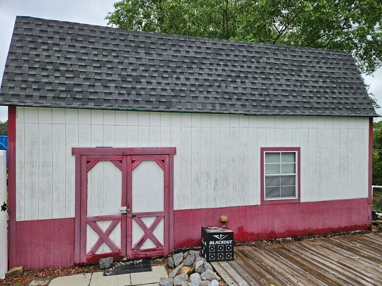 More Photos Of 1788 Paraham Rd S, York Land For Lease