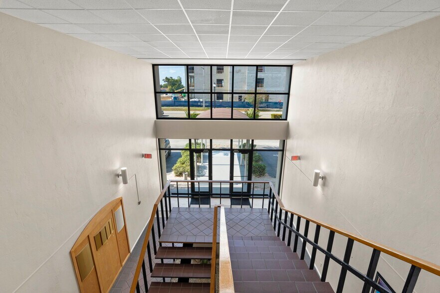 More Photos Of 3949 Evans Ave, Fort Myers Medical For Sale