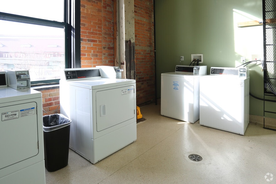 More Photos Of 55 Railroad St, Rochester Apartments For Lease