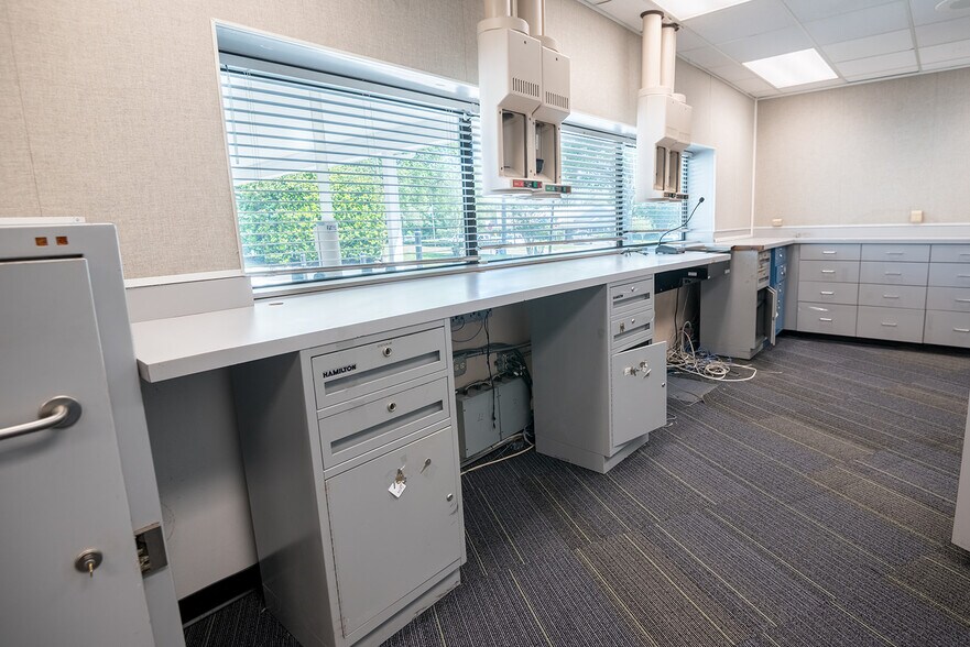 More Photos Of 300 W Main St, Lake Butler Storefront Retail Office For Sale