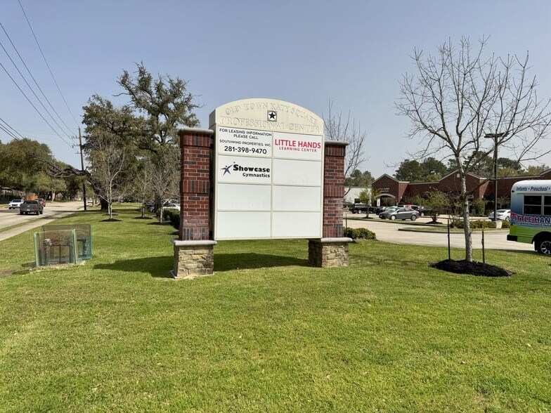 More Photos Of 1602 Avenue D, Katy Storefront Retail Office For Sale