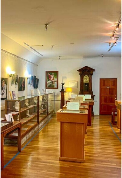 More Photos Of 21-23 W Anapamu St, Santa Barbara Medical For Sale