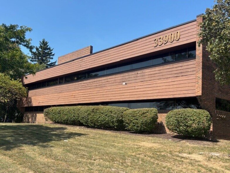 Primary Photo Of 33900 Schoolcraft Rd, Livonia Office For Sale