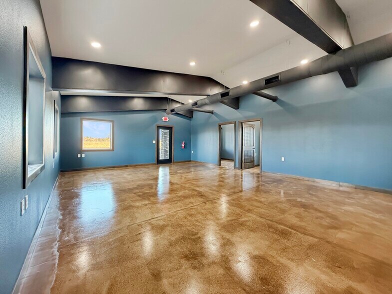 More Photos Of 3050 Highway 52 South, Minot Flex For Lease