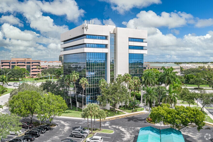 More Photos Of 3300 Pga Blvd, Palm Beach Gardens Office For Lease
