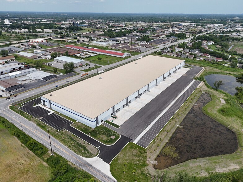 More Photos Of 8719 Mississippi St, Merrillville Distribution For Lease