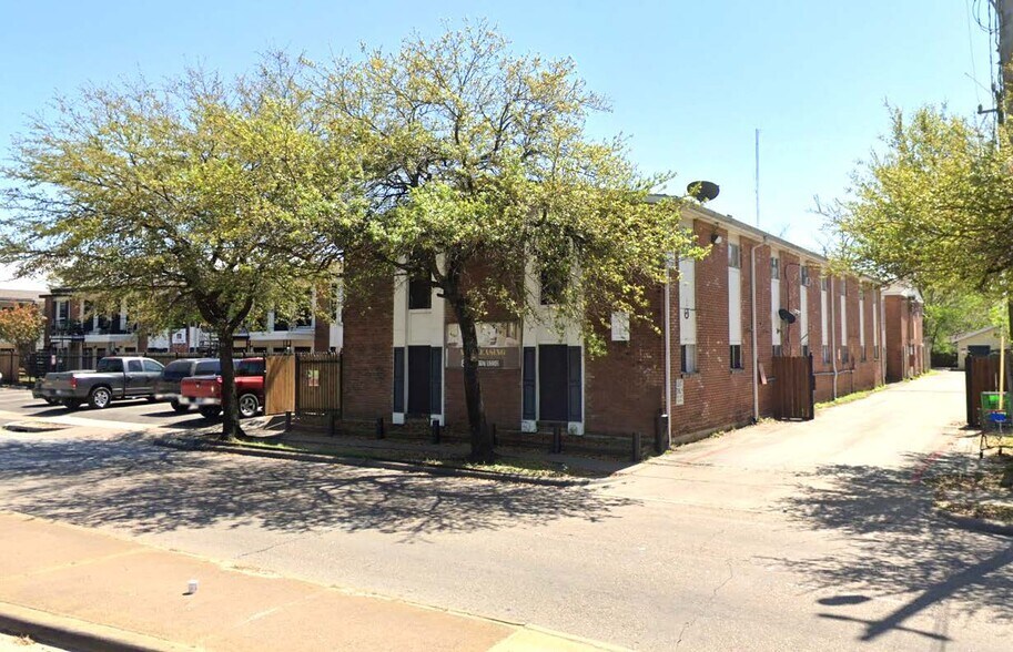 More Photos Of 122 E Crosstimbers St, Houston Apartments For Sale