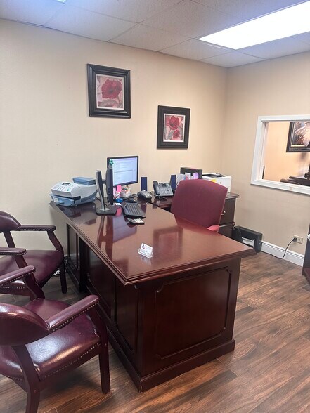 More Photos Of 825 E Southmore Ave, Pasadena Medical For Lease