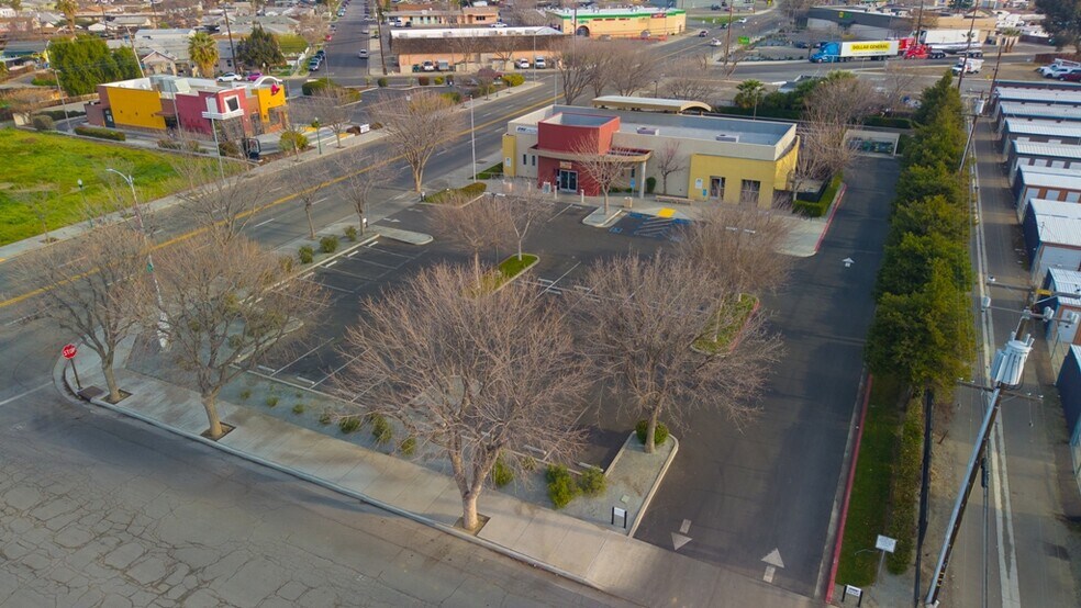 More Photos Of 406 E Elm Ave, Coalinga Office For Sale