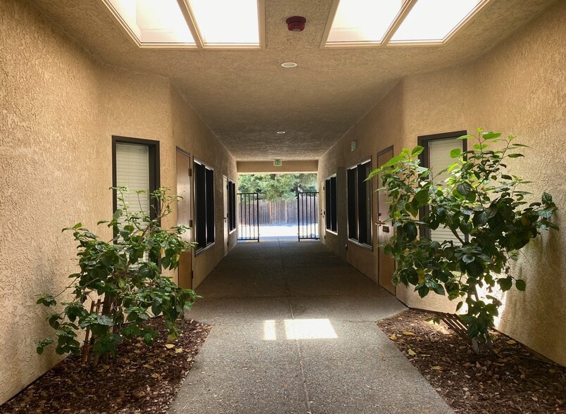 More Photos Of 312 Cernon St, Vacaville Office For Lease