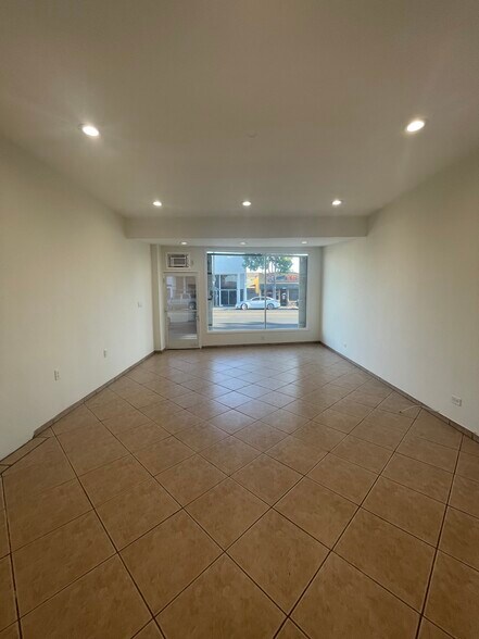 More Photos Of 3915 Tweedy Blvd, South Gate Specialty For Lease