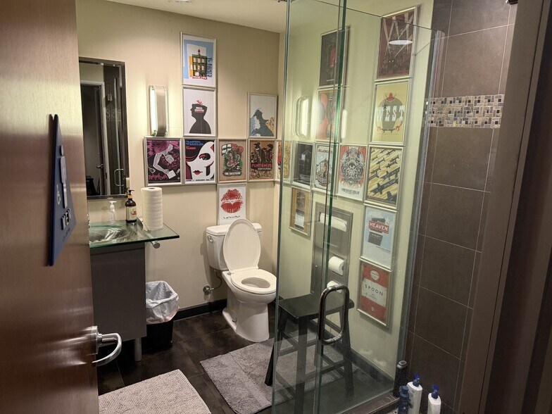 More Photos Of 1382 Valencia Ave, Tustin Research And Development For Sale
