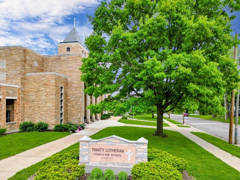 More Photos Of 801 S Madison St, Bloomington Religious Facility For Sale