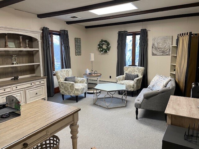 More Photos Of 133 Mountain Rd, Suffield Office For Lease