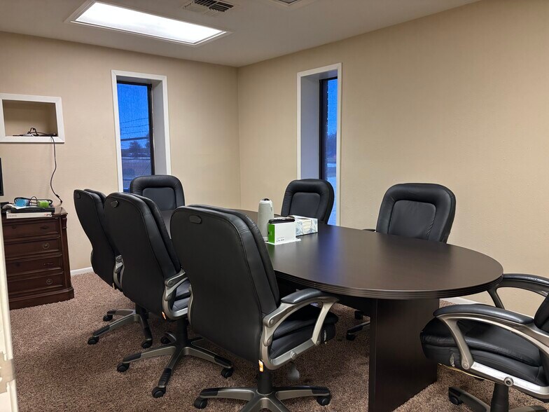 More Photos Of 4181 Magnolia St, Pearland Manufacturing For Lease