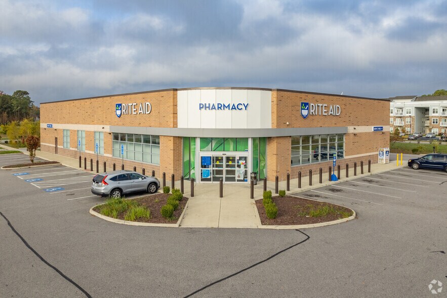 More Photos Of 13554 Carrollton Blvd, Carrollton Drugstore For Lease