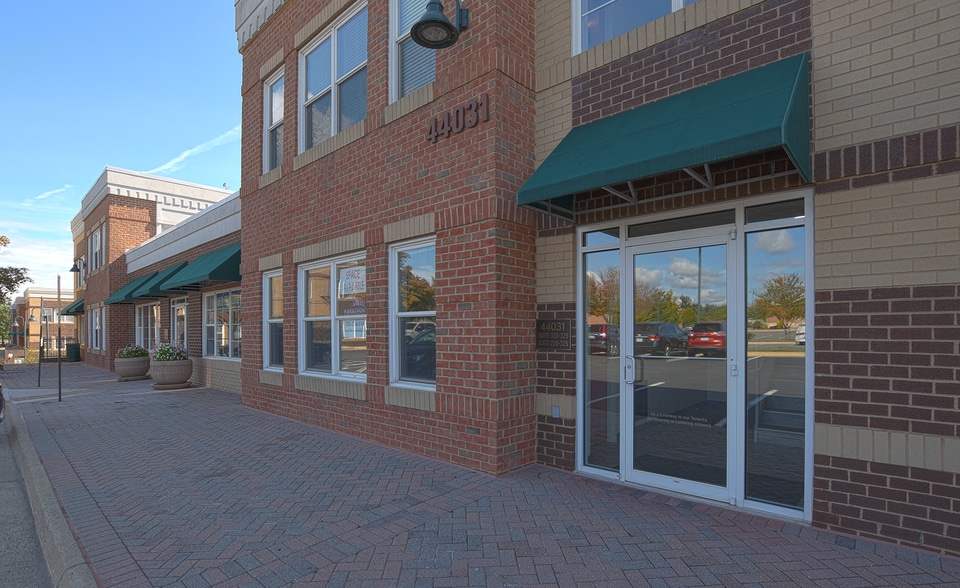 More Photos Of 44031 Pipeline Plz, Ashburn Medical For Lease