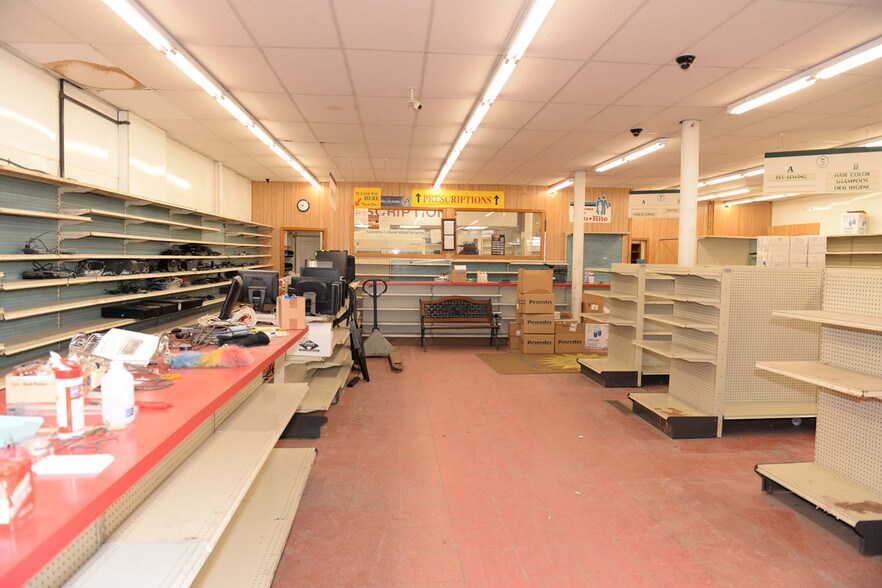 More Photos Of 975 Broadway St, Buffalo General Retail For Sale