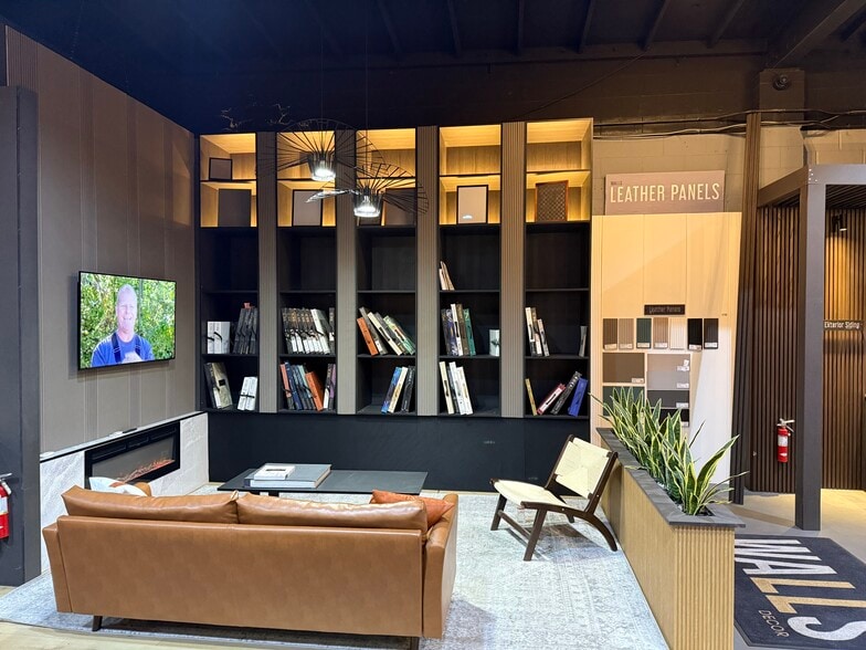 More Photos Of 19316-19320 Londelius St, Northridge Warehouse For Lease