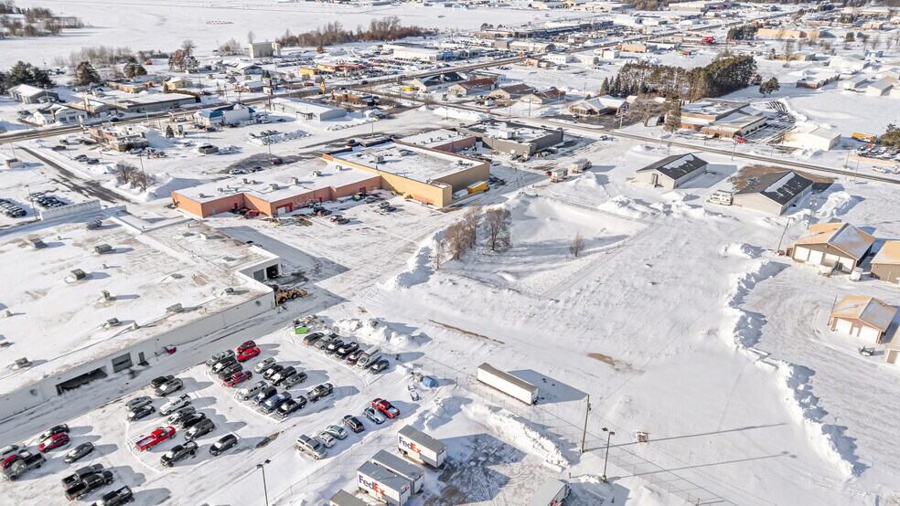 More Photos Of 1508-1574 N Mitchell St, Cadillac General Retail For Sale