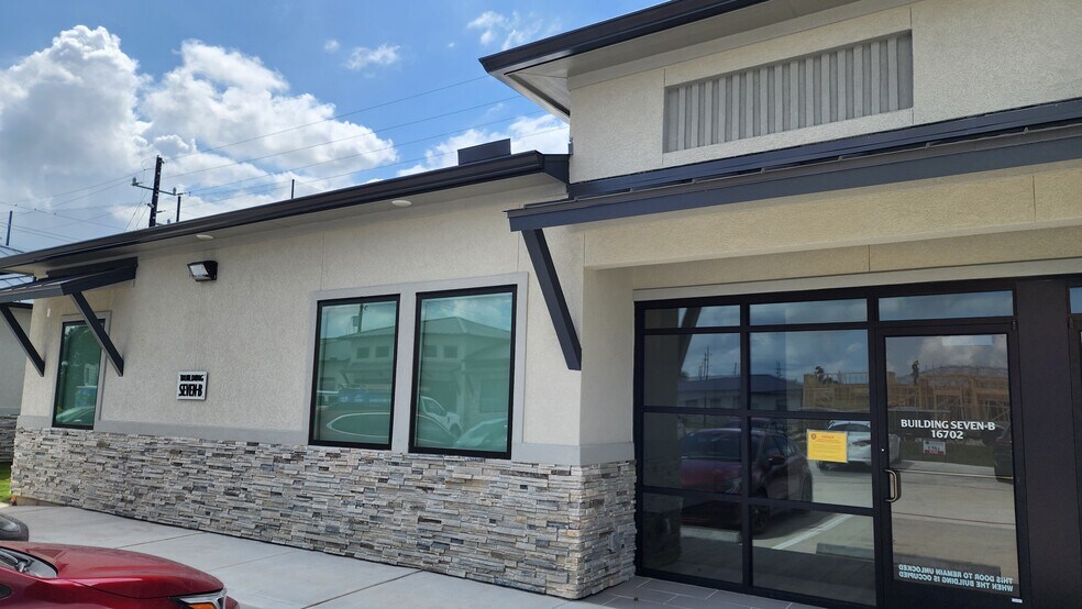 More Photos Of 16702 House Hahl Rd, Cypress Medical For Lease