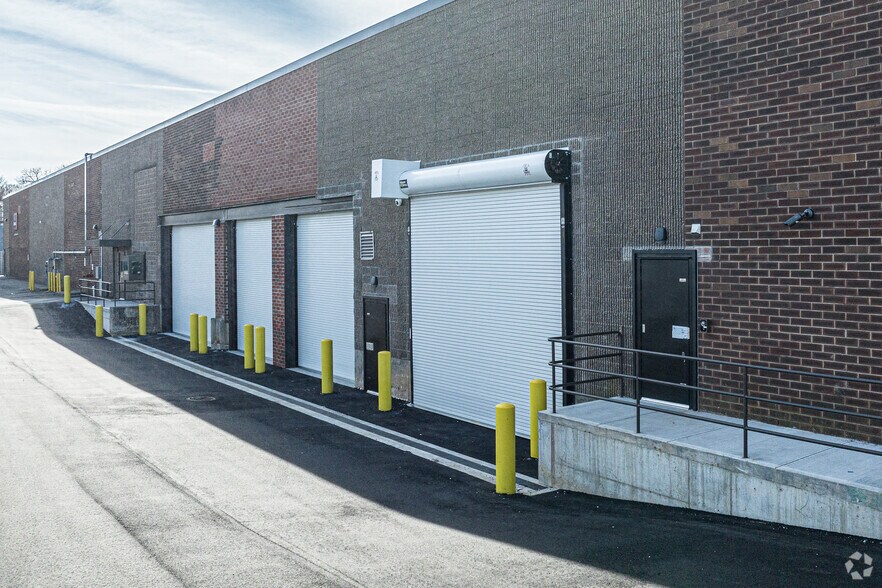 More Photos Of 1 Brooklyn Rd, Hempstead Manufacturing For Lease
